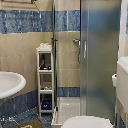 Ali & El - Perfect For Couples