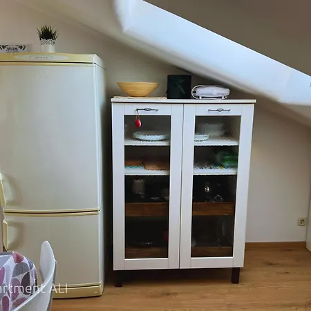 Ali & El - Perfect For Couples *