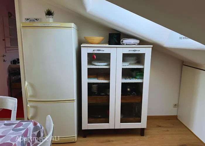 Ali & El - Perfect For Couples *